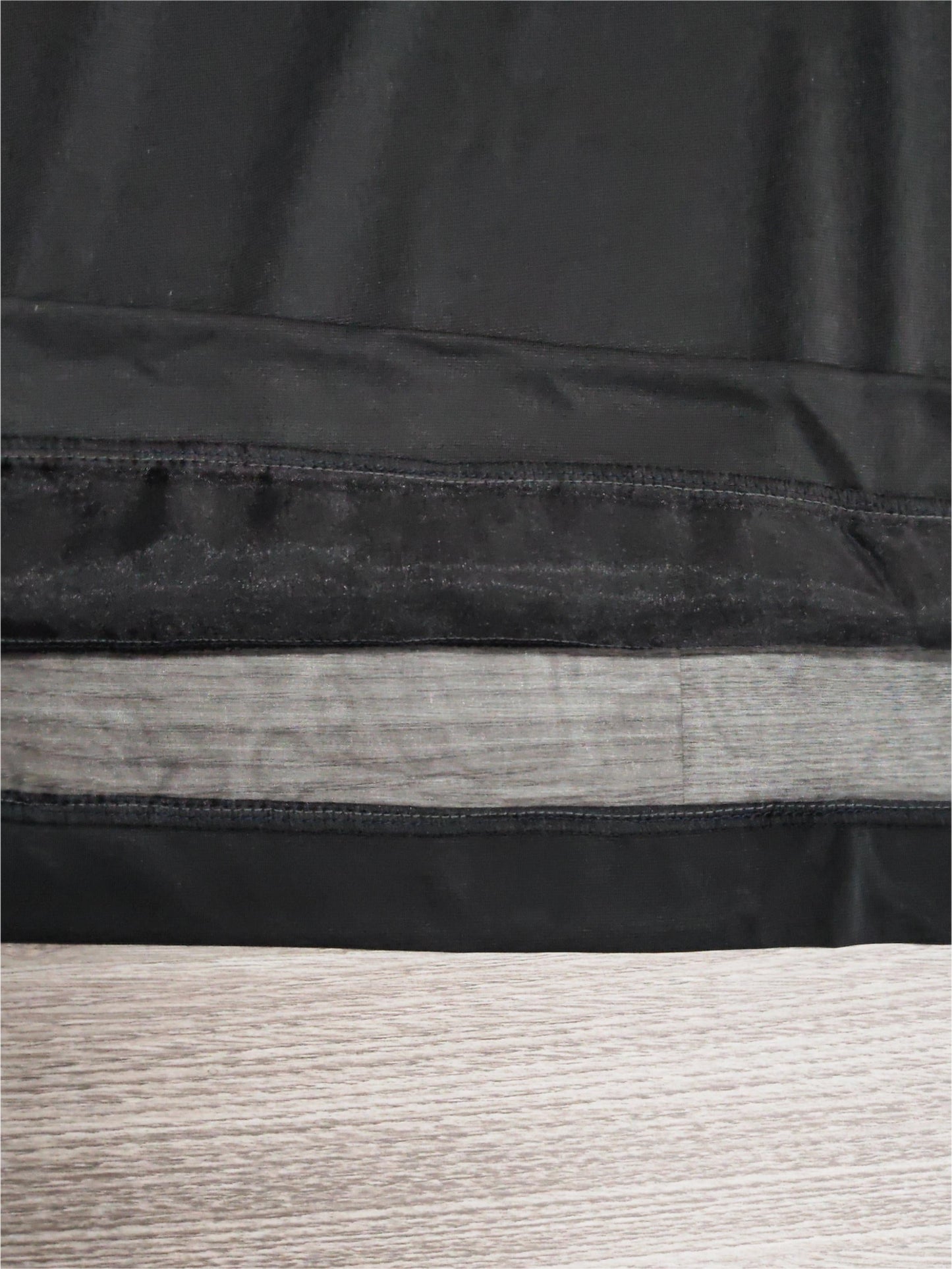 FallStil® - Elegantes Schwarzes Minikleid mit geteilten Ärmeln V-Ausschnitt