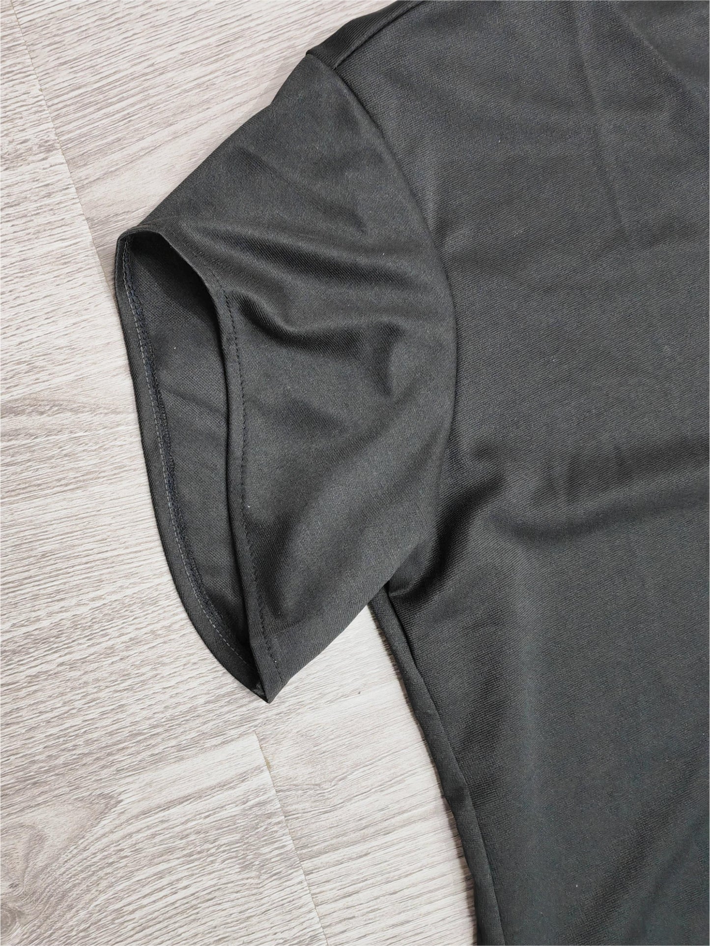 FallStil® - Elegantes Schwarzes Minikleid mit geteilten Ärmeln V-Ausschnitt