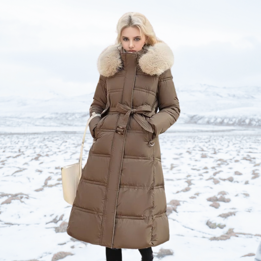 Lucassana - Langer Winterpelzmantel für Frauen - elegant und warm