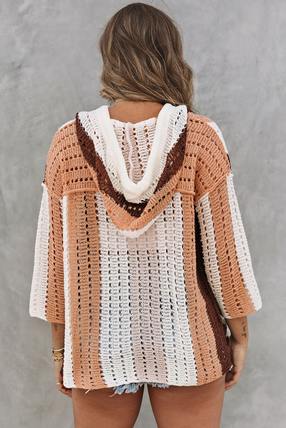 Kapuzenpullover im Colorblock-Design mit Ausschnitt