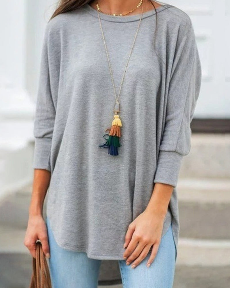 Einfarbiges Strickoberteil mit Rundhalsausschnitt und Dreiviertelärmeln