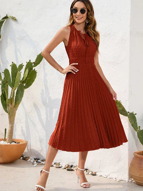 Carla - Schwarzes Plisseekleid mit Halterneck