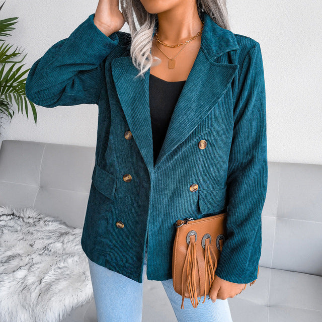Winterliche Eleganz mit einem Damen-Blazer