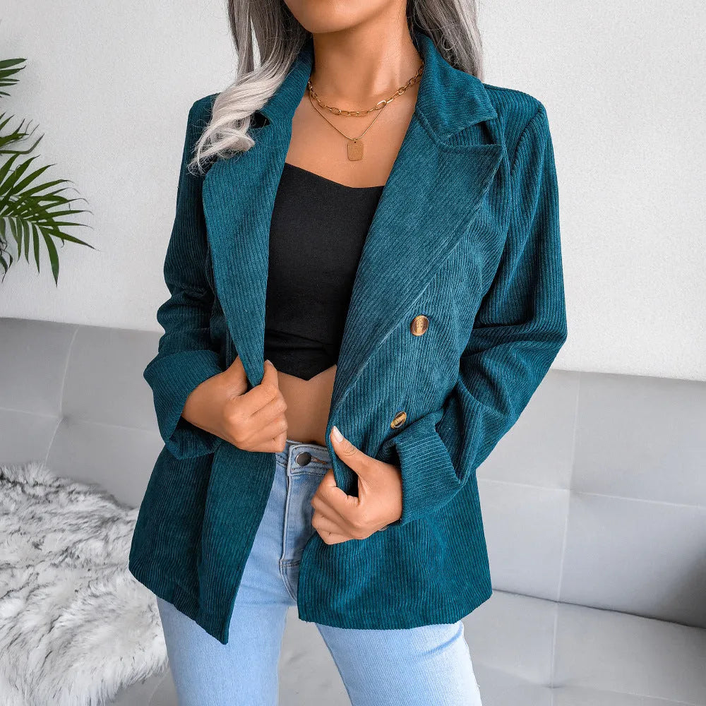 Eleganter Frauen-Winterblazer: Stilvolle Wärme für kalte Tage