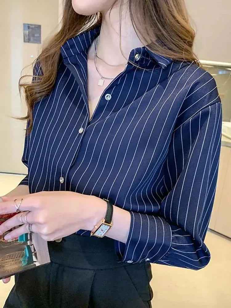 Hilda - Klassische gestreifte Polo-Neck-Strickjackenbluse für Frauen - Blau