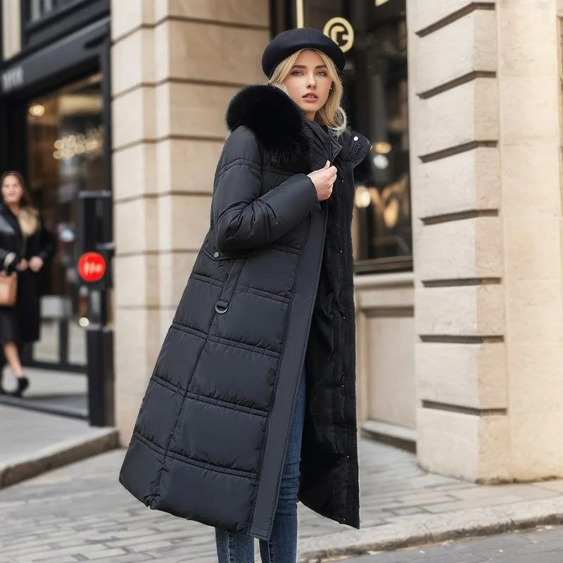 Lucassana - Langer Winterpelzmantel für Frauen - elegant und warm
