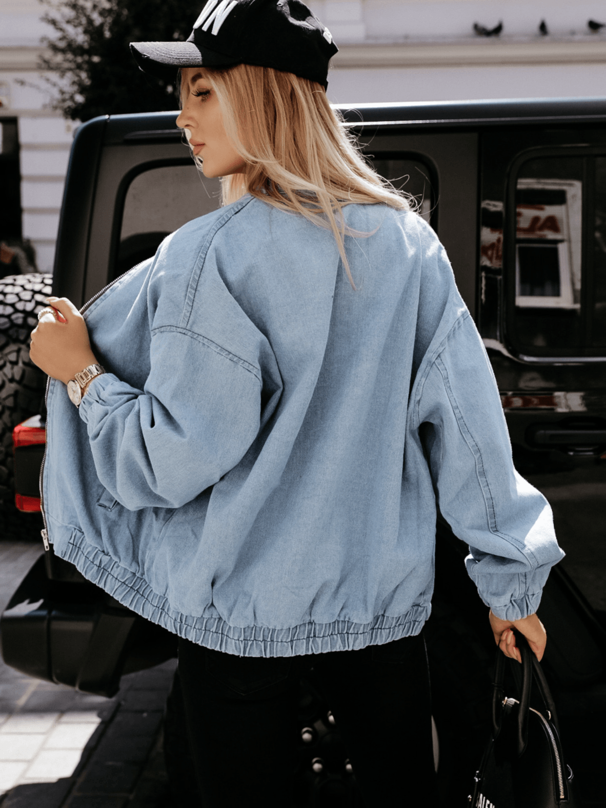 Einzigartige Damenjacke mit außergewöhnlichem Design