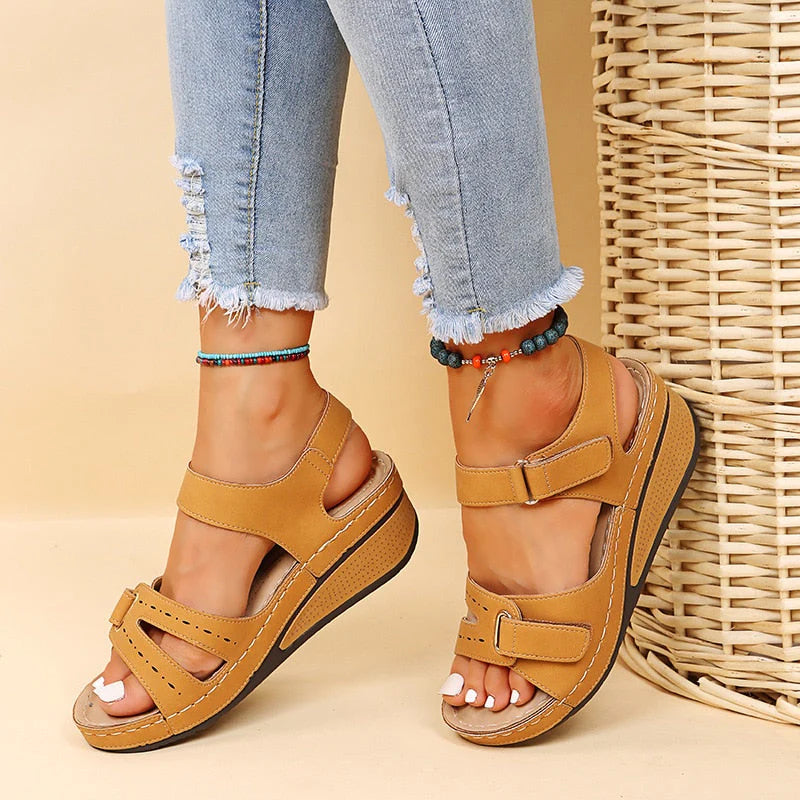 Amalie - Bequeme orthopädische Sandalen