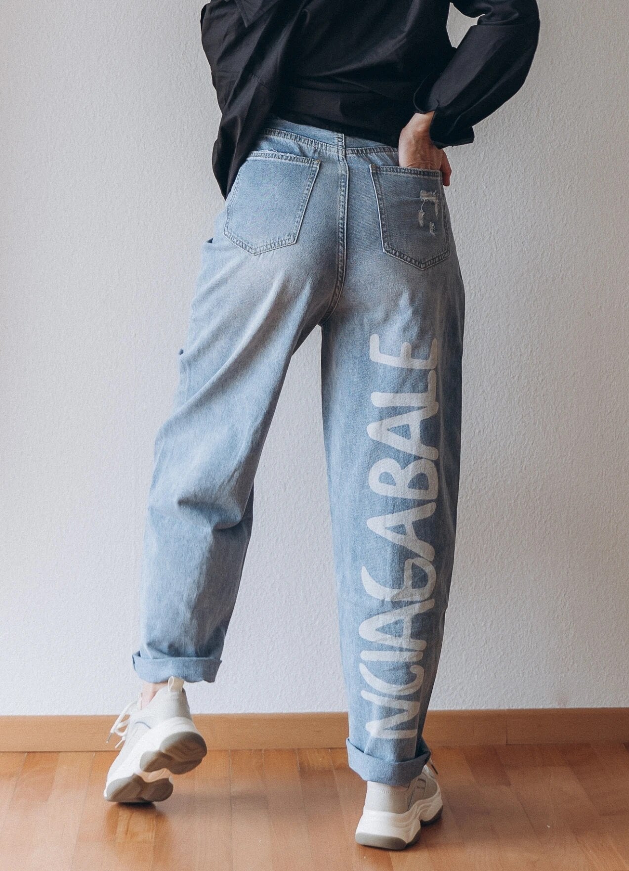IVANKA - Zerrissene Jeans