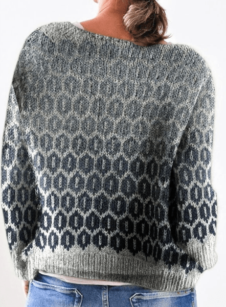 Grauer Pullover mit besonderen Details