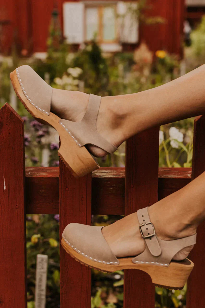 CORINNA - Stylische und bequeme Clogs