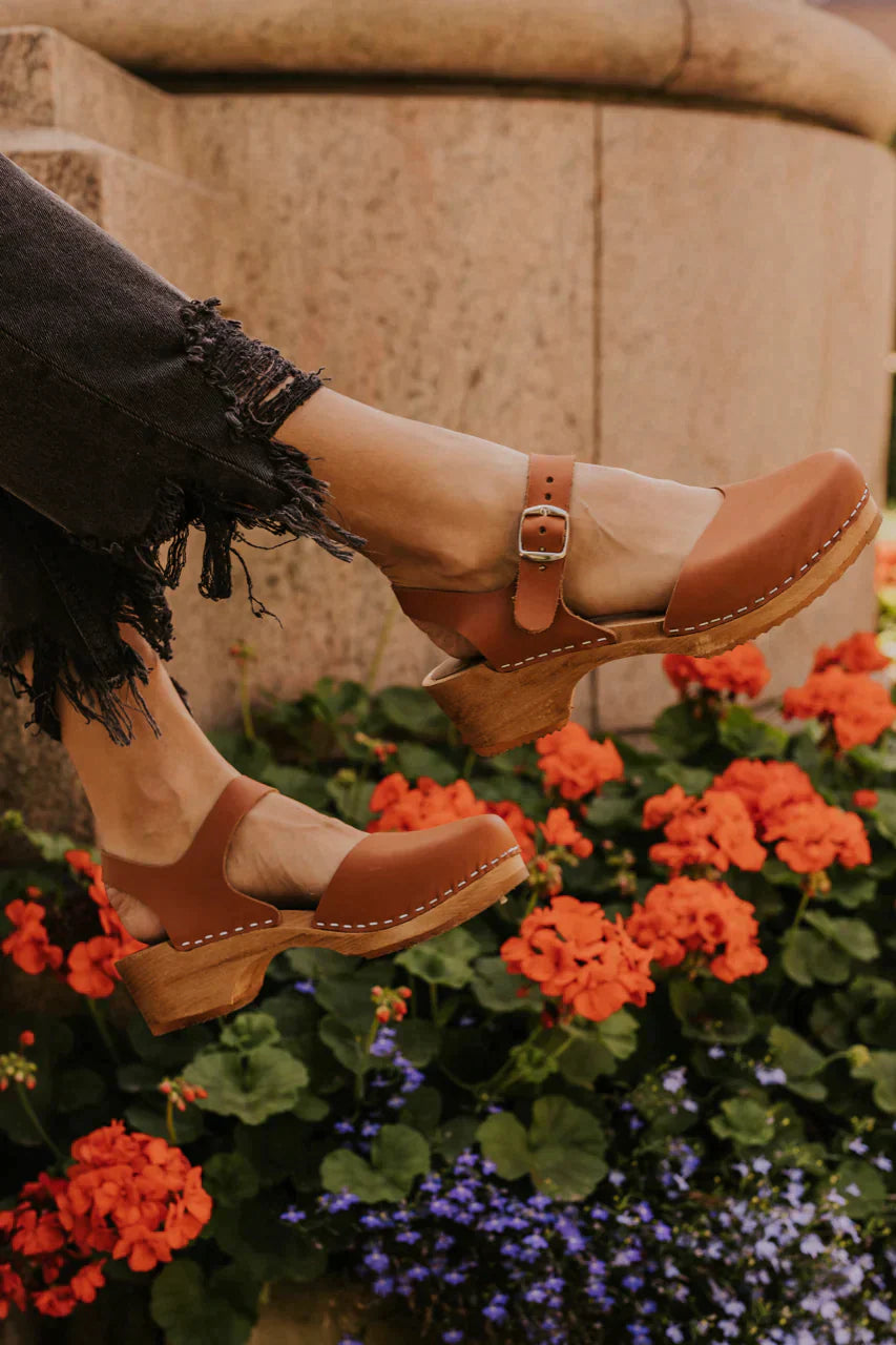 CORINNA - Stylische und bequeme Clogs