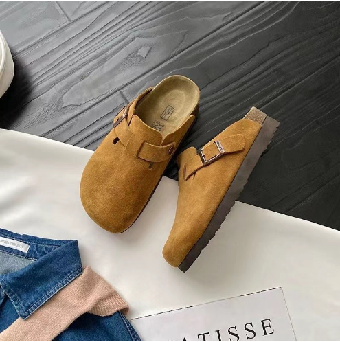 braune Clogs Ansicht von oben