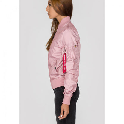 Klassische Bomberjacken mit markanten Reißverschlussdetails für Mann und Frau