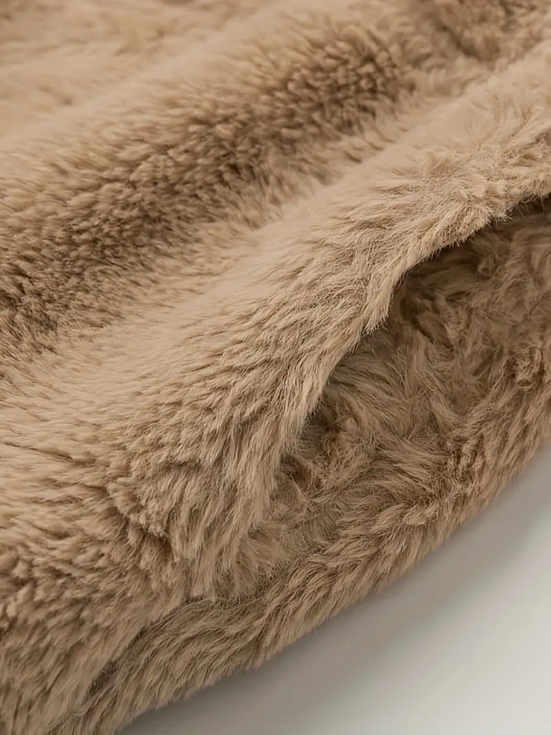 Damenjacke aus strapazierfähigem und robustem Material gefertigt