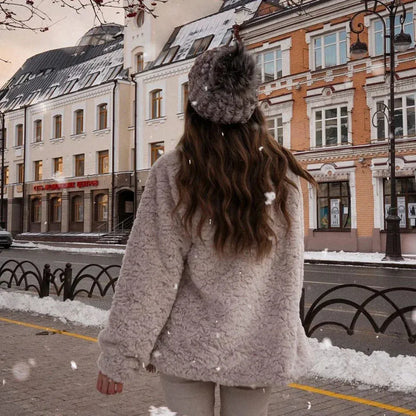 Luxuriöser Frauen-Winterfellmantel 2024 für kalte Tage