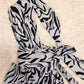 SpringStil® - Weiß Schwarz Zebra Print Asymmetrisches Maxikleid mit Frontschlitz