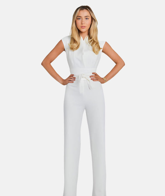Modischer Jumpsuit mit Wickeldetail und weitem Bein