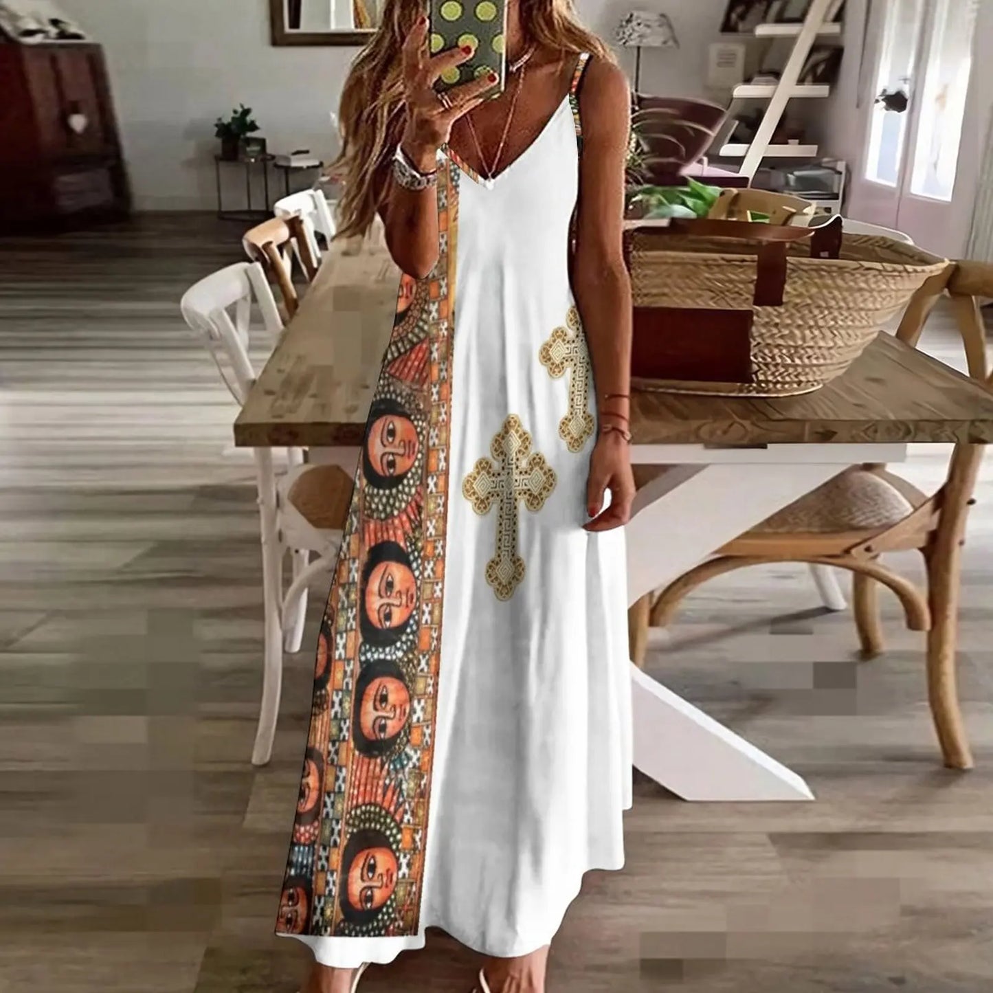 Fiona - Kulturelles Maxikleid mit Kreuzmotiv