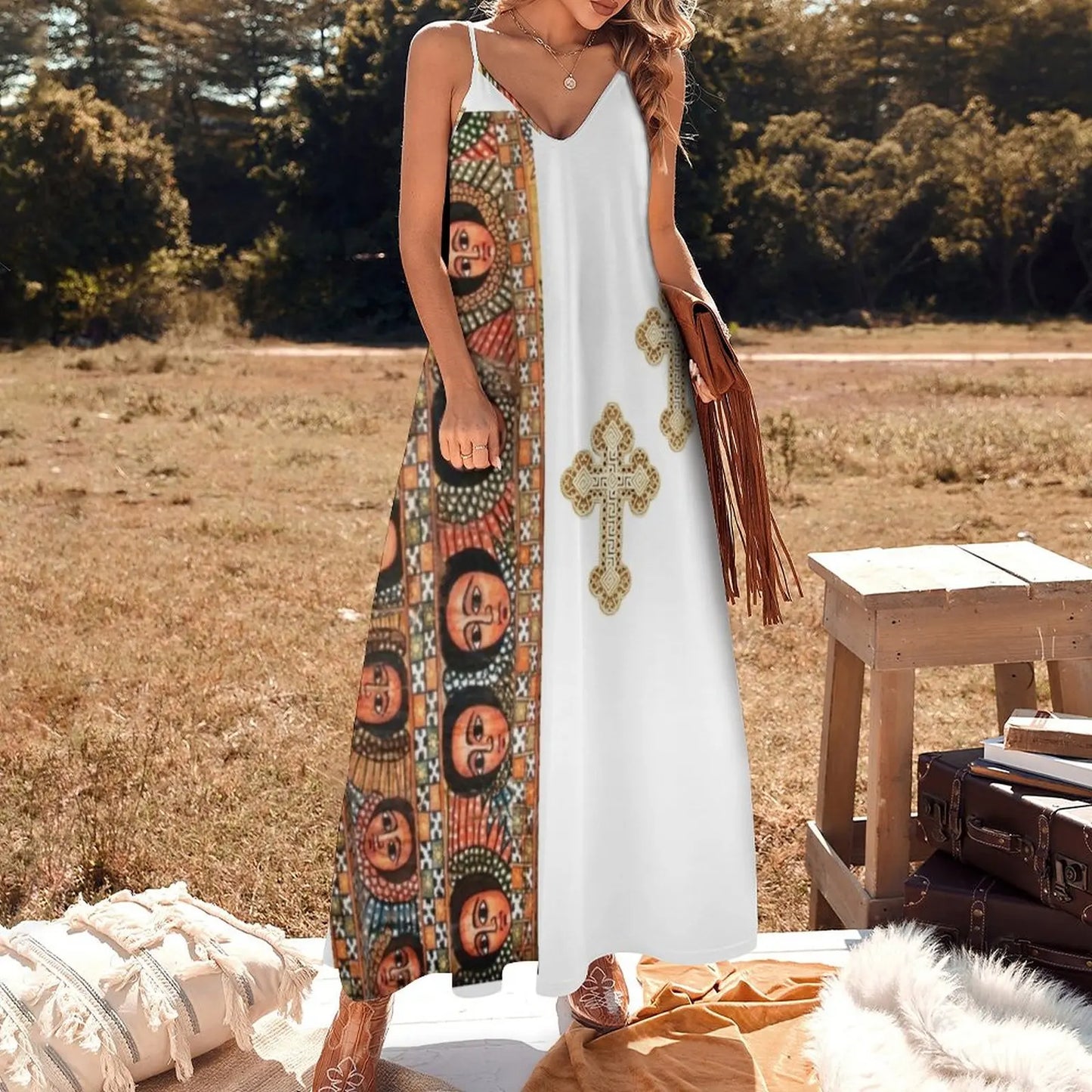 Fiona - Kulturelles Maxikleid mit Kreuzmotiv