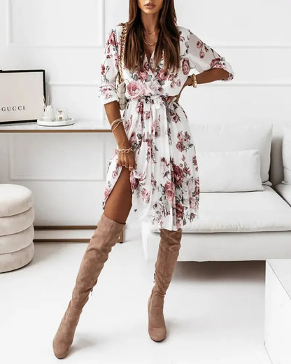 Raffiné® - Sophia Blooms Chiffonkleid mit Blumendruck und Überlappung