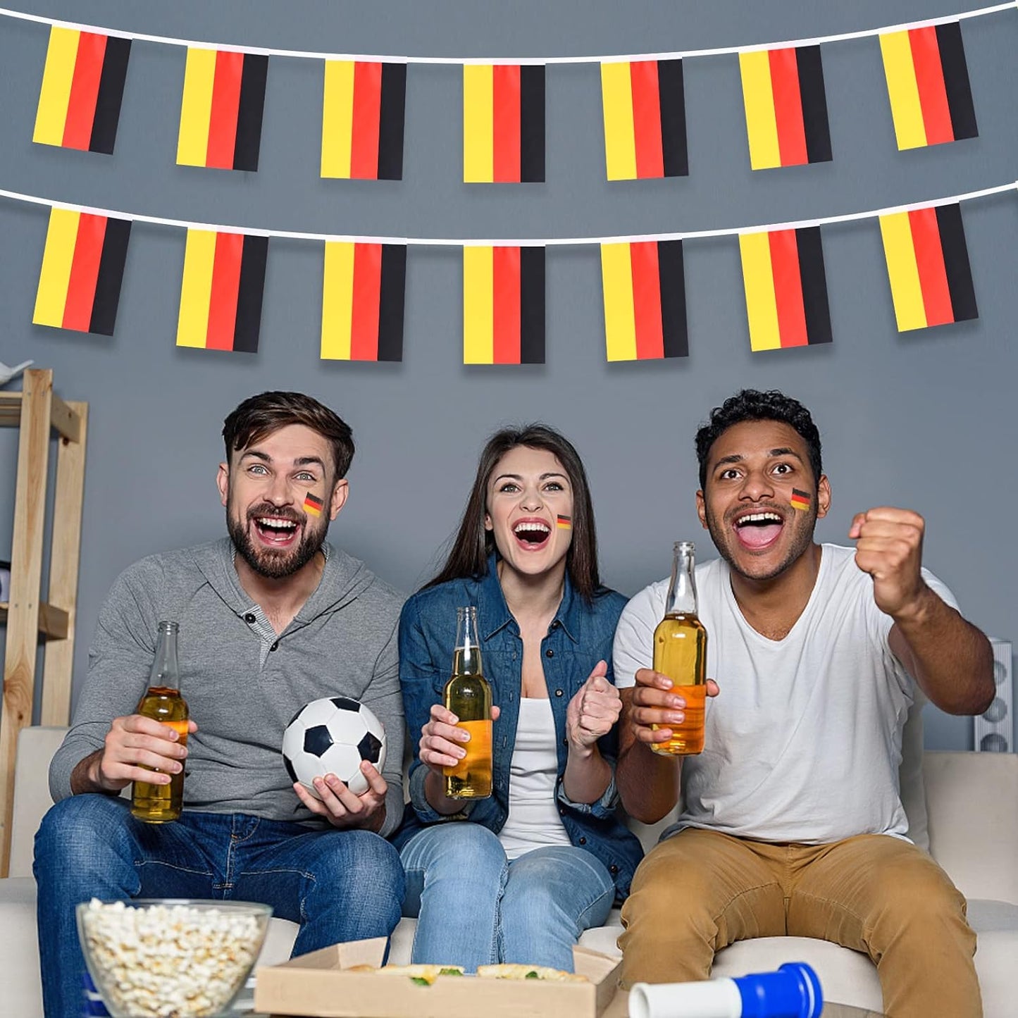 Deutschland-Flaggenkette für die Dekoration der Europameisterschaft 2024