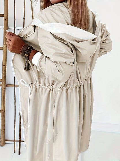 Trenchcoat mit Kapuze und Kordelzug für eine perfekte Passform