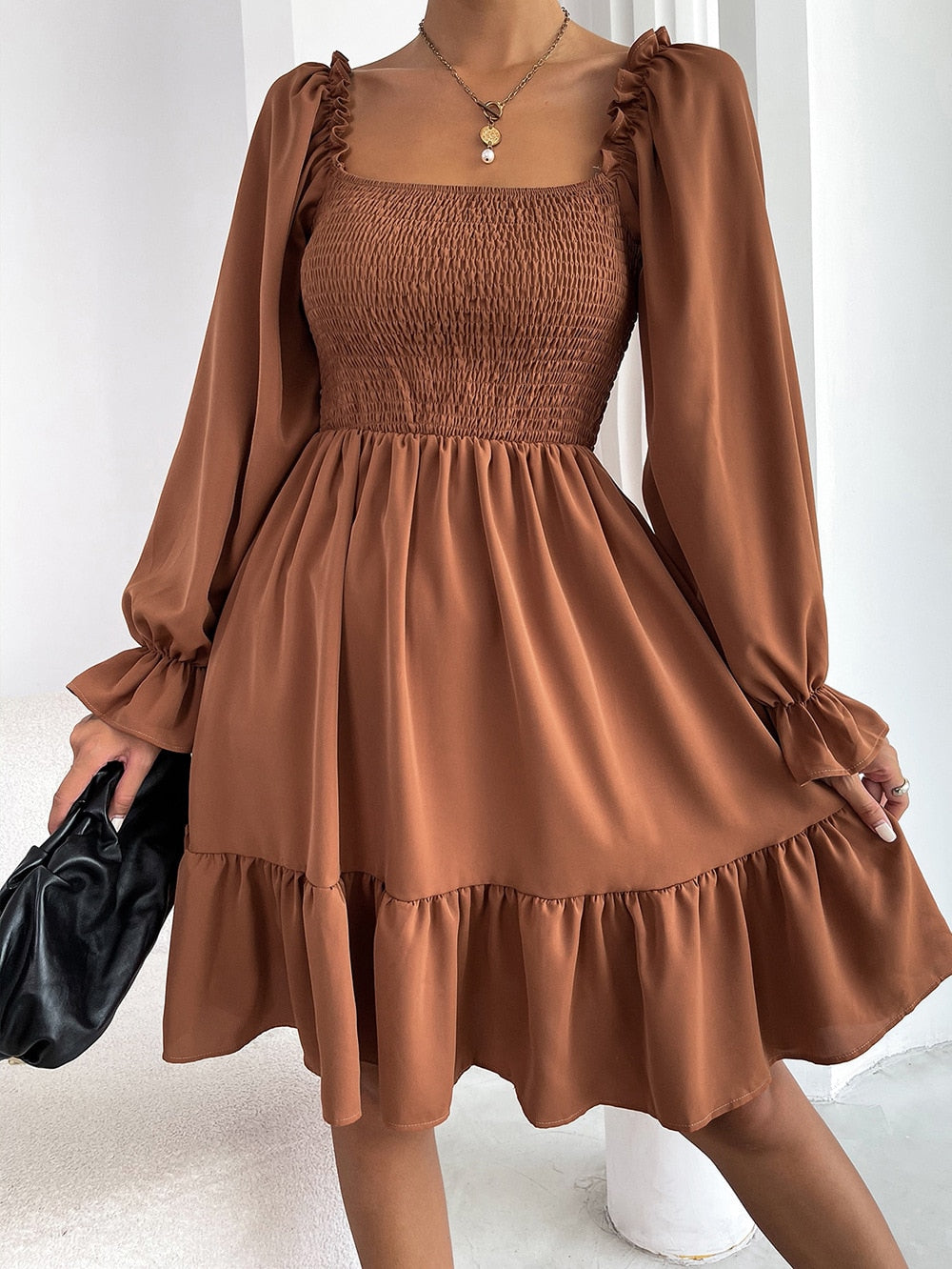 Camila Dress - Strahlen Sie feminine Eleganz aus in diesem gerüschten Minikleid!