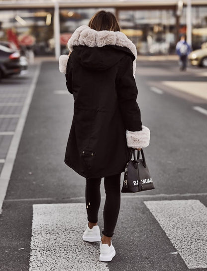 Wärmender Wintermantel mit flauschigem Tragegefühl für Damen