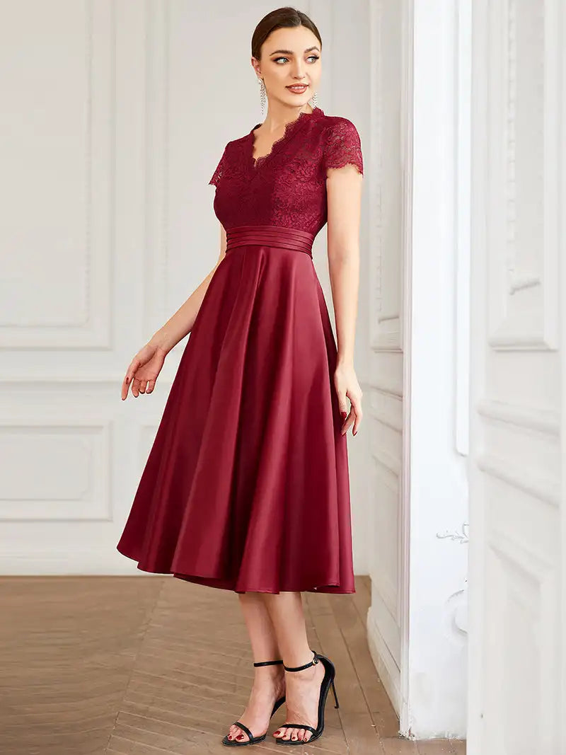 Isabella - Weißes V-Ausschnitt Kleid