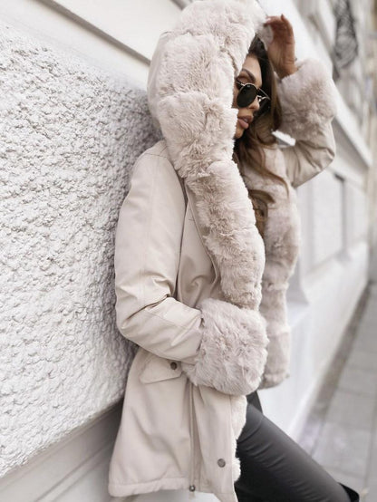 Wärmender Wintermantel mit flauschigem Tragegefühl für Damen