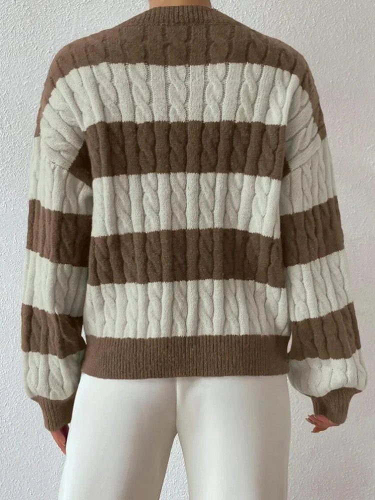 Eleganz, die nie aus der Mode kommt, im Pullover für Damen