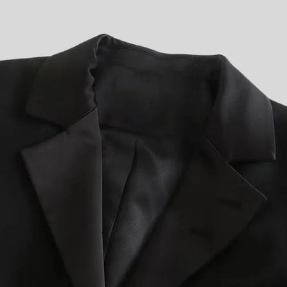 Kurze Jacken mit modernem Reversdesign für Herbst & Winter