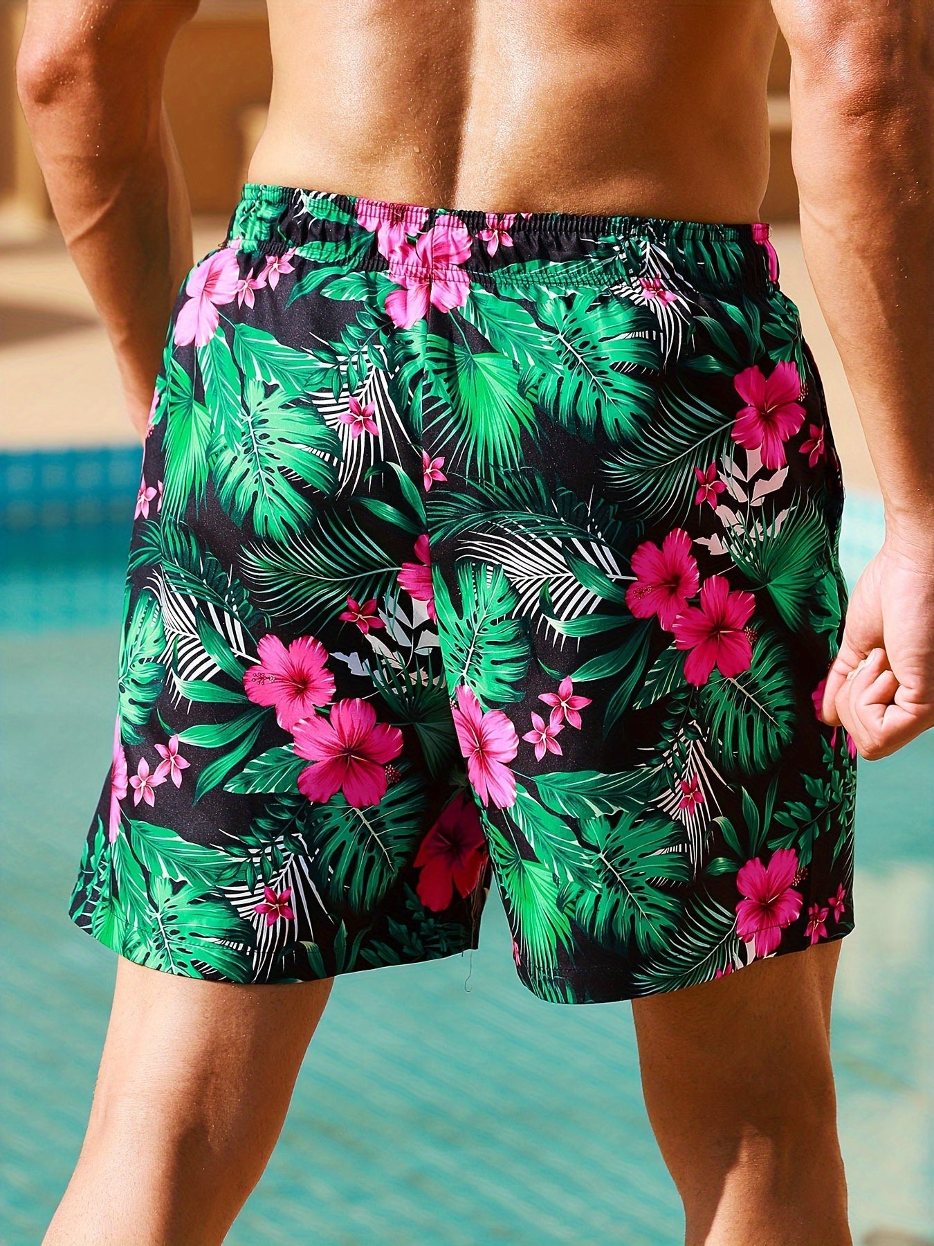 Tropische Shorts mit Blumenmuster - Leo