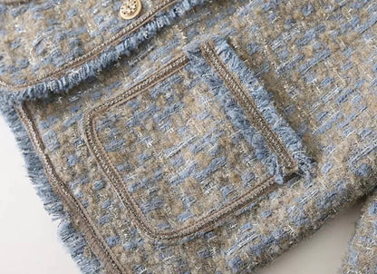 Jacken aus Tweed mit Fransen, Knöpfen und praktischen Taschen für Frauen