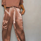 Kleya - Zweiteiliger Anzug aus glattem Satin mit halblangem Oberteil und Hose für Damen