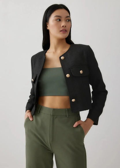 Jacken für Frauen mit eleganten Knöpfen und praktischen Taschen