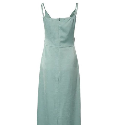 Sara Kleid mit V-Ausschnitt | Das Kleid für Party und Abendessen